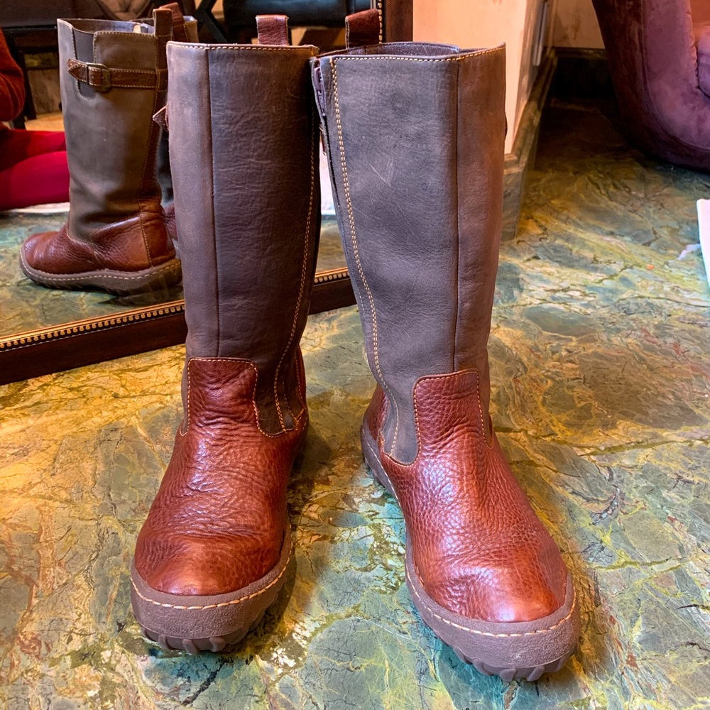 EUC Born Women’s Leather & Nubuck Tall Winter Boot